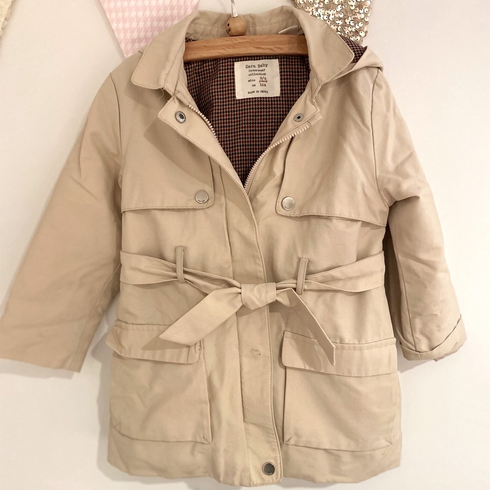 Zara baby - tan trench with hood & houndstooth lining.  Size 3/4T